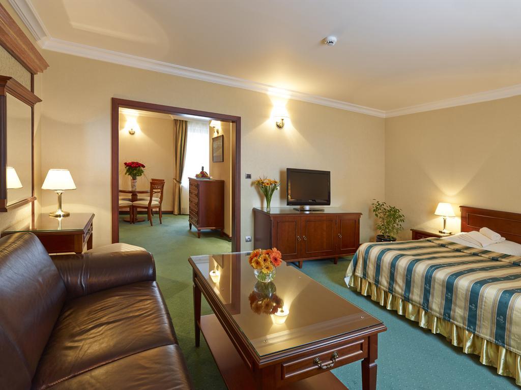 Hotel Stefanik มิยาวา ห้อง รูปภาพ